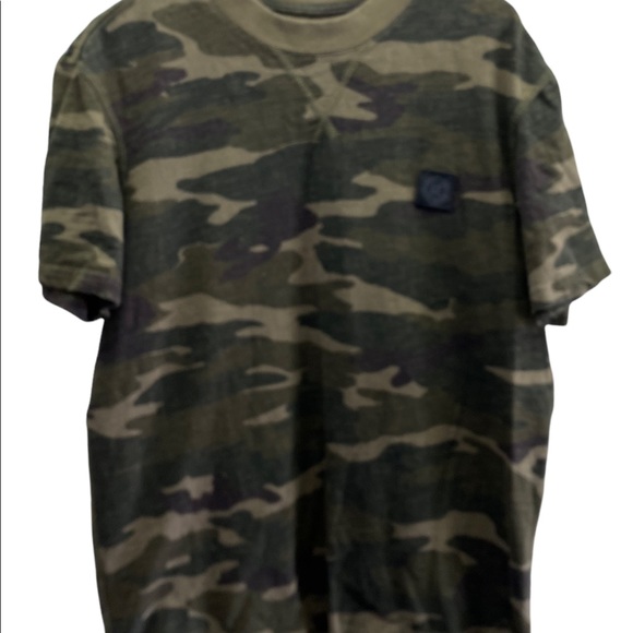 American Eagle Outfitters Other - American Eagle Standard Fit Camo Print Tshirt Men’s Medium